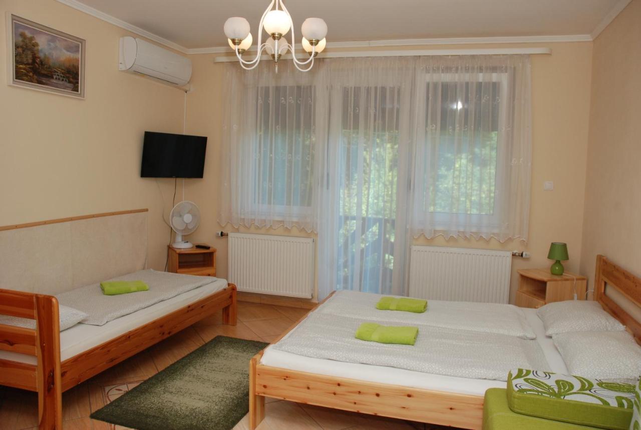Hotel Zoeldike Vendeghaz Kaposvár Exteriér fotografie