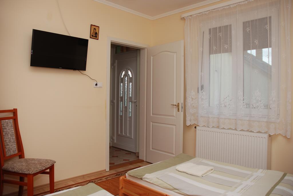 Hotel Zoeldike Vendeghaz Kaposvár Pokoj fotografie