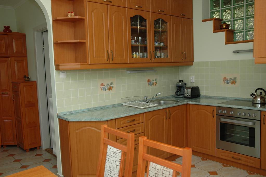 Hotel Zoeldike Vendeghaz Kaposvár Pokoj fotografie